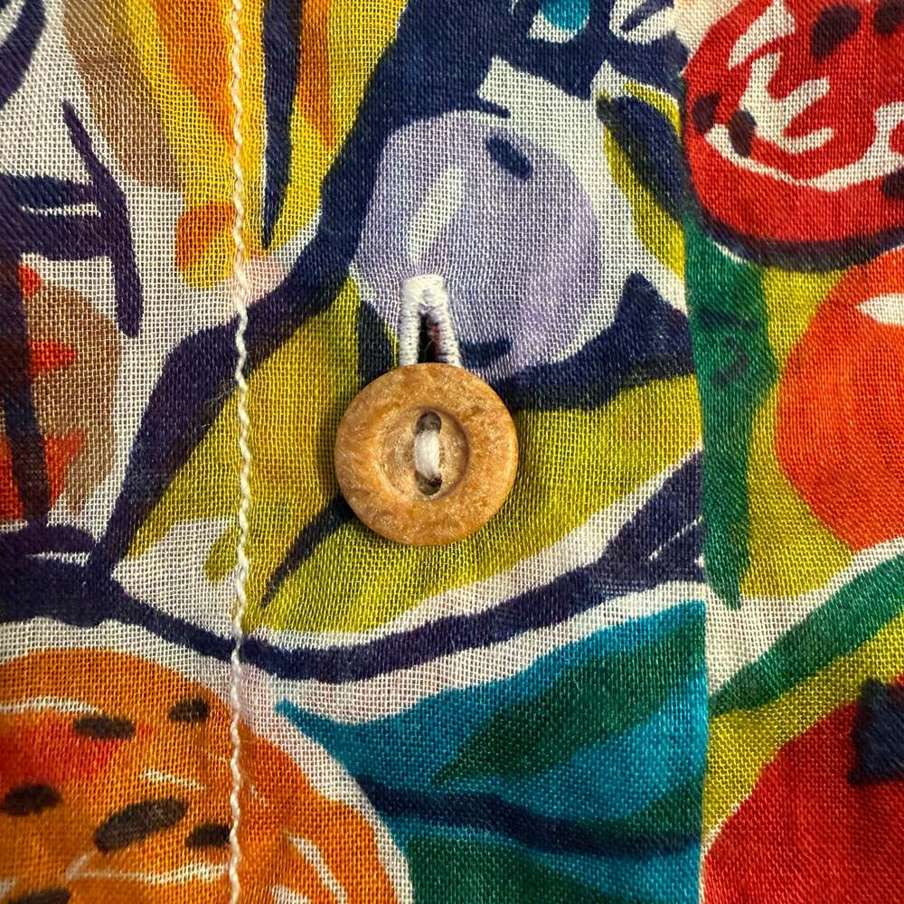 VTG LizWear Fruit All Over Print Button Front Shirt 100% Cotton Petite Medium - Picture 7 of 9